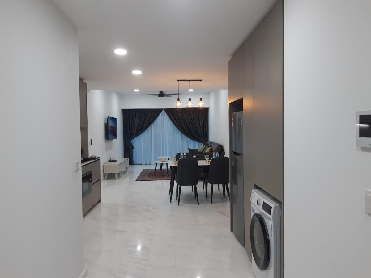 Astra @ Eaton Residences Kl Куала-Лумпур Екстер'єр фото