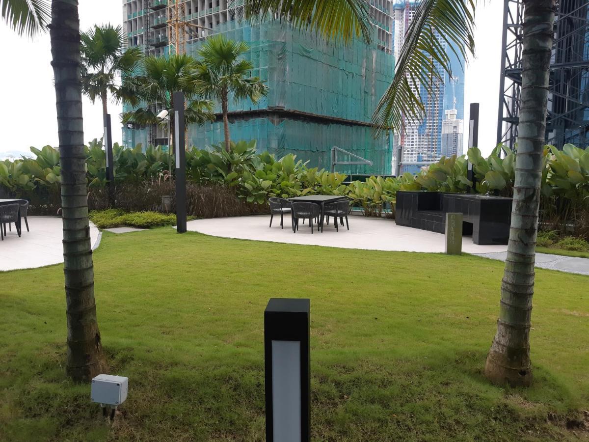 Astra @ Eaton Residences Kl Куала-Лумпур Екстер'єр фото